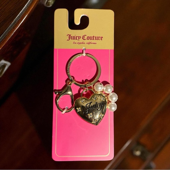 Juicy Couture Gold Heart Keychain with Pearl Accents - Picture 1 of 1